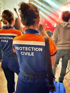 Des bénévoles de la Protection Civile 64 travaille au festival Ocean Fest